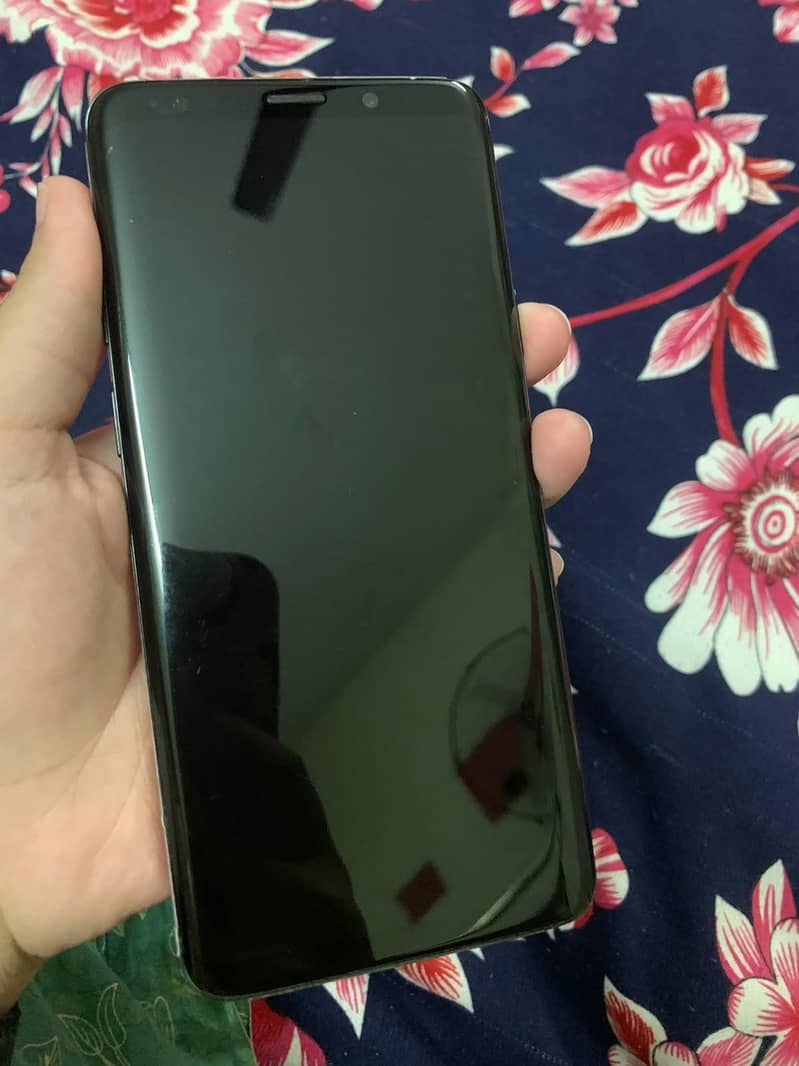 Samsung Mobile S9 Plus 7