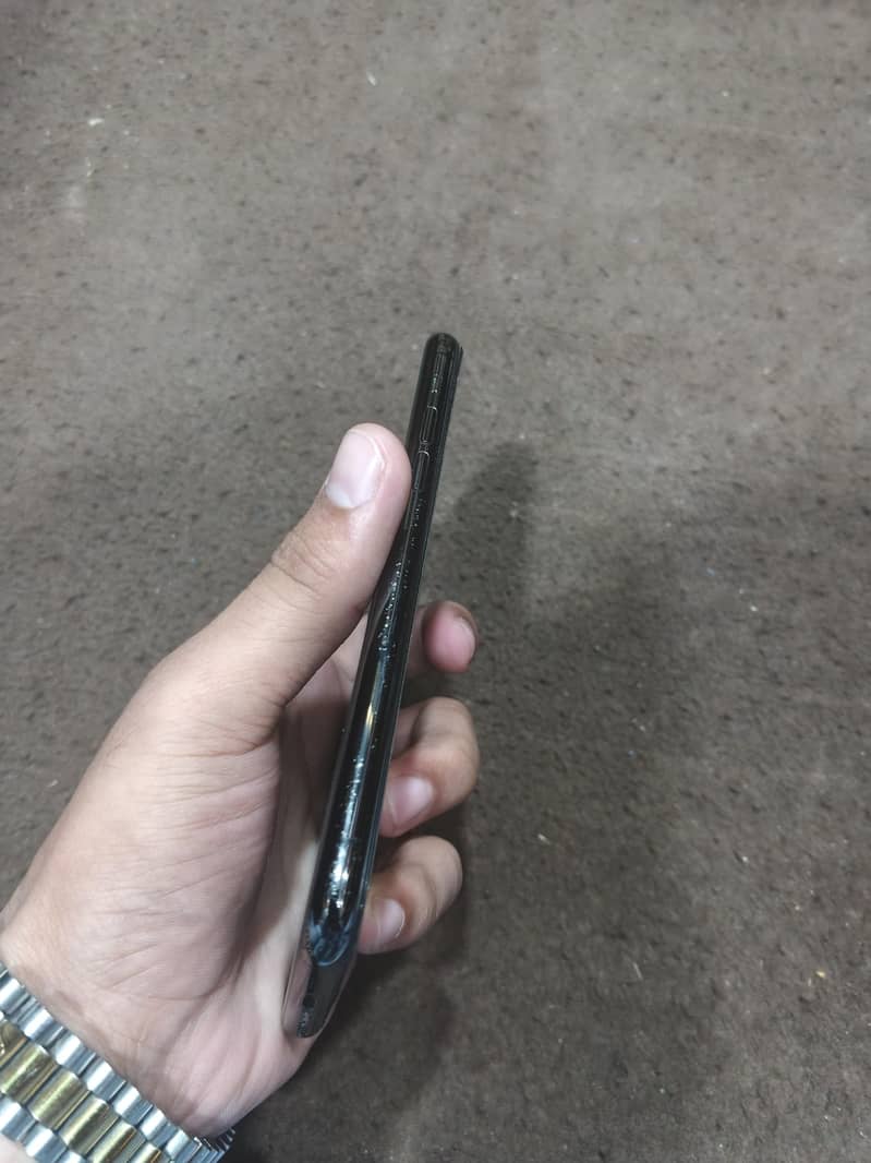 Apple iPhone 11 Pro 3