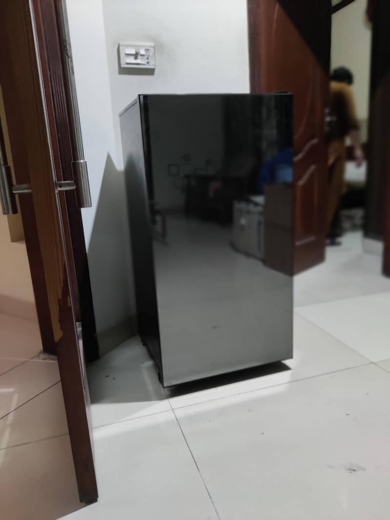 PEL Mini Refrigerator 0