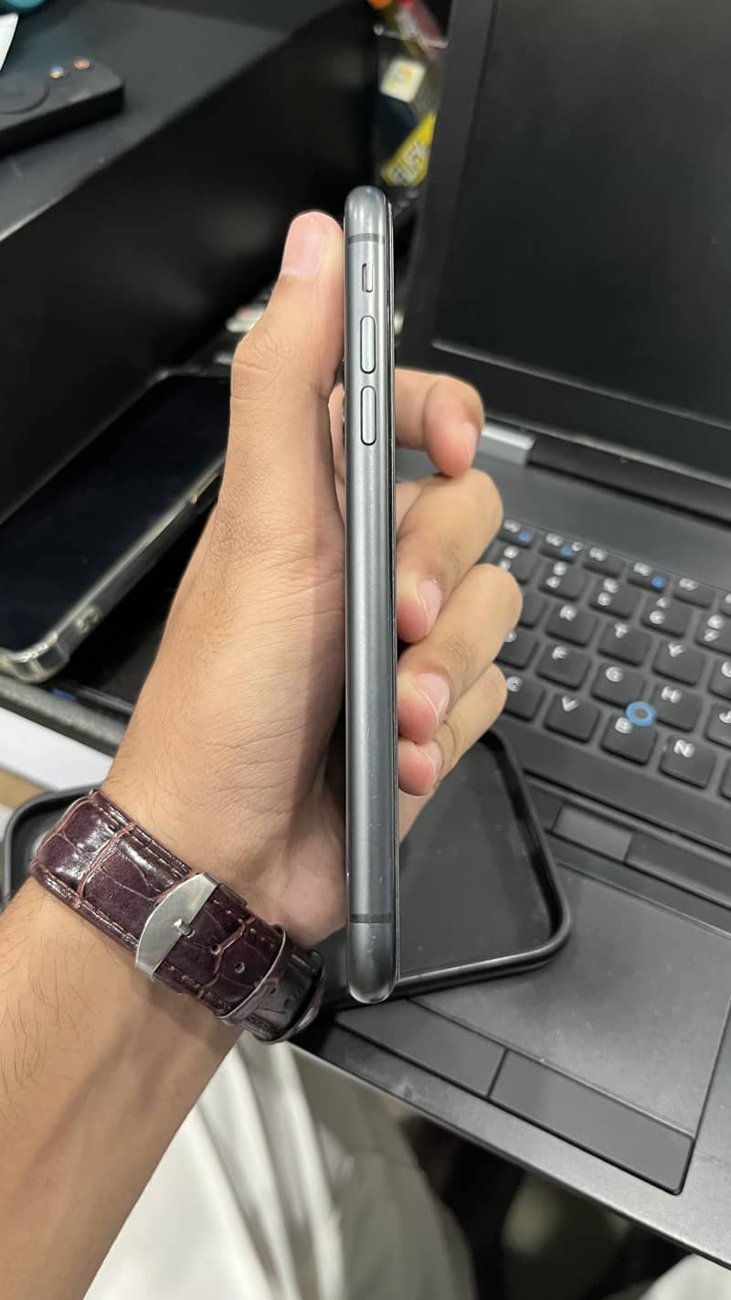 Apple iPhone 11 2