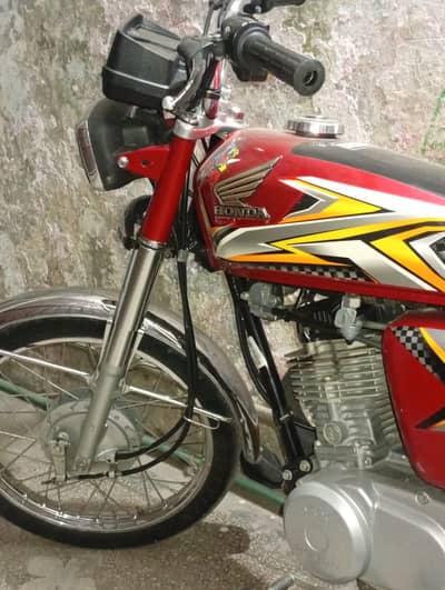 CG 125 Red colour