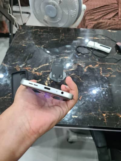 Itel City 200