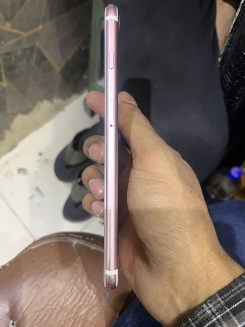 Apple iPhone 7 Plus 2