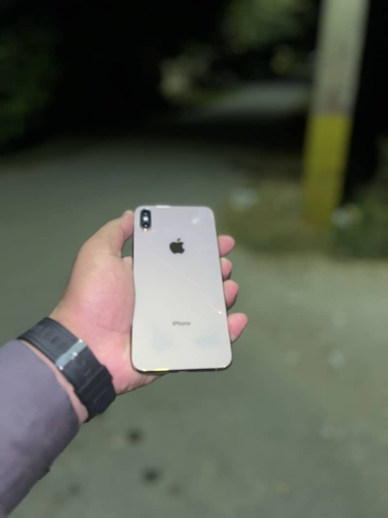 Apple iPhone XS Max 2