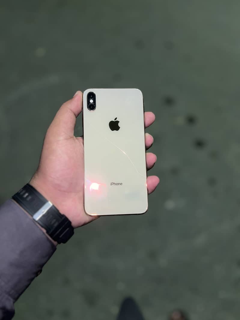 Apple iPhone XS Max 5