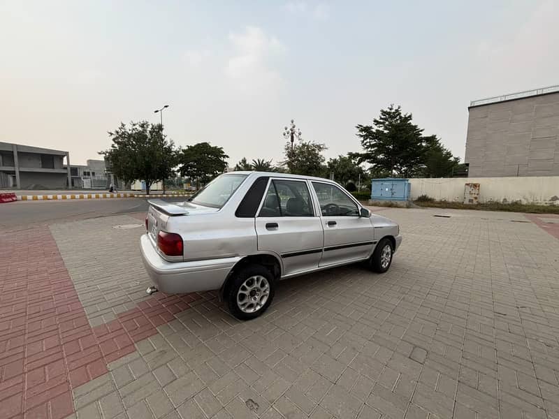 KIA Classic 2002 8