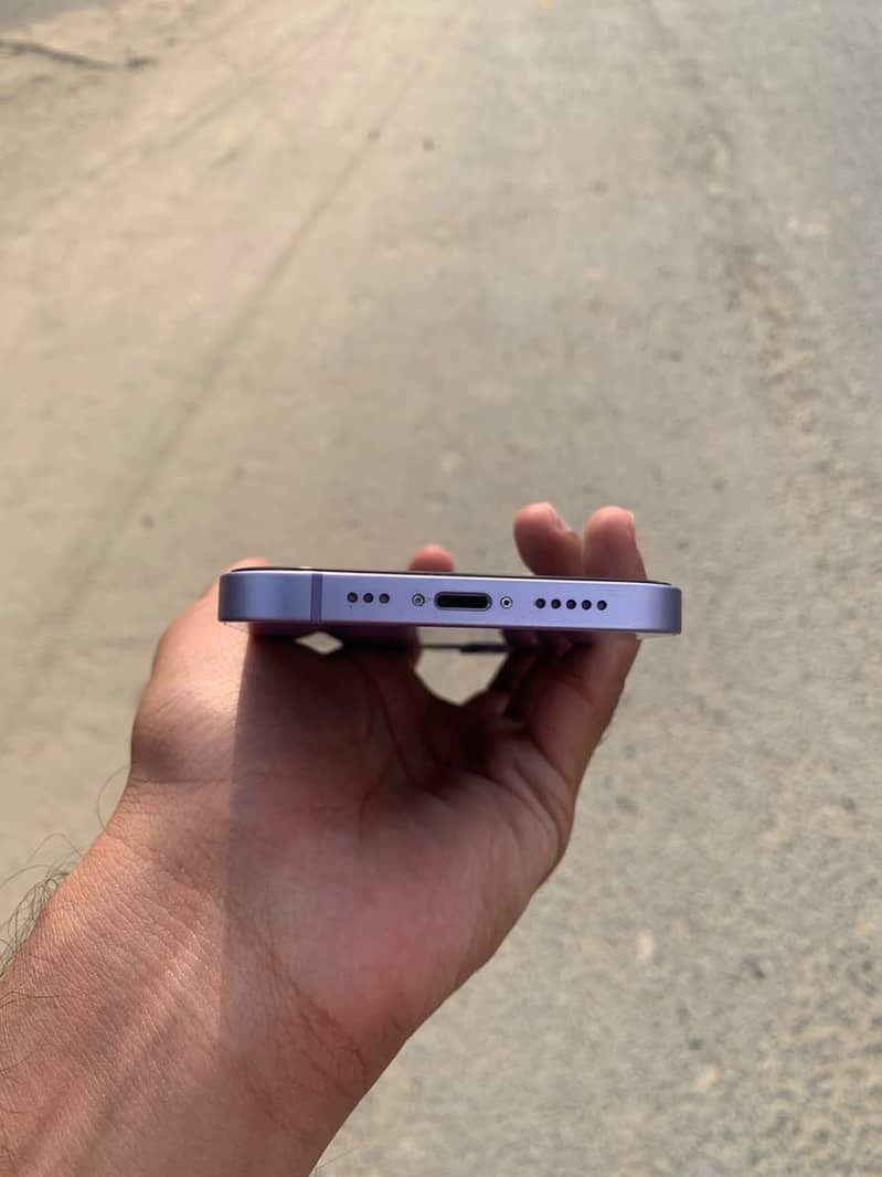 Apple iPhone 12 2