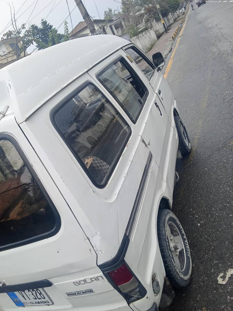 Suzuki Bolan 2012 3