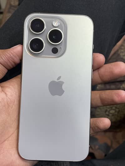 iPhone 15 Pro natural titanium