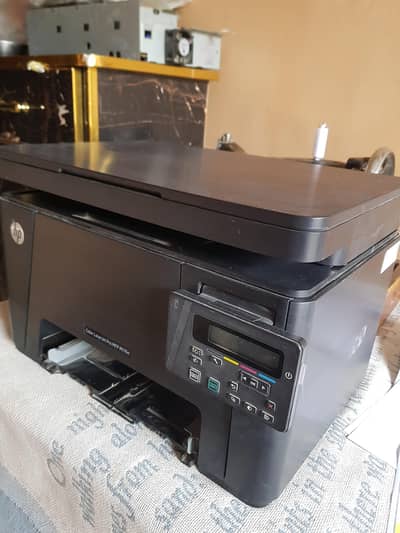 colour laser jet pro map m176n