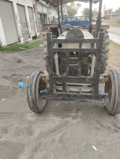 Tractor 240