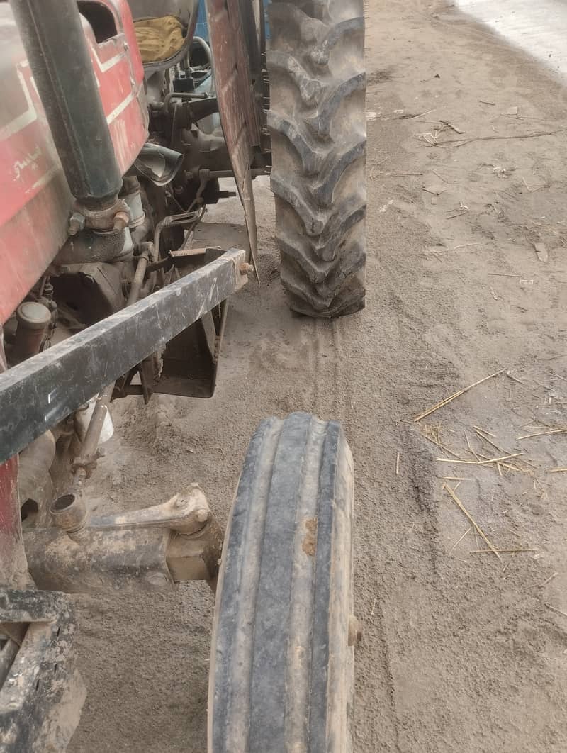 Tractor 240 1