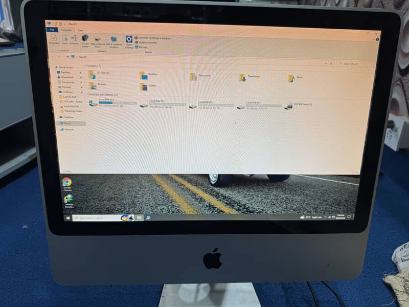 imac computer 0
