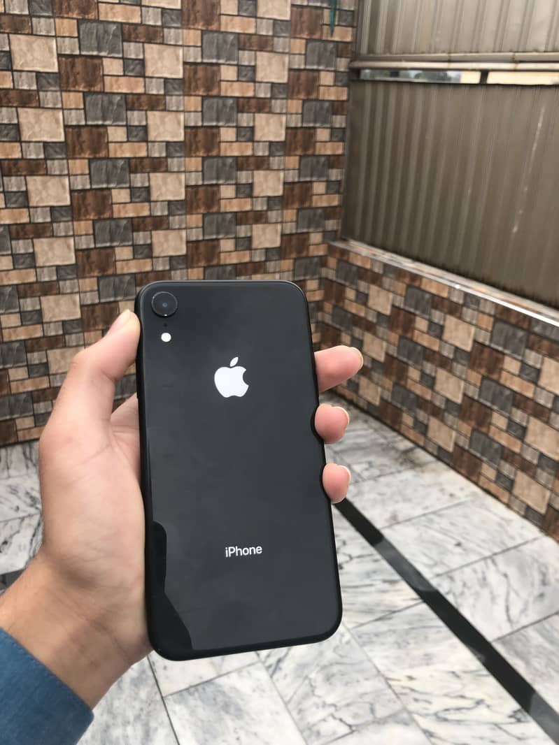 Apple iPhone XR 0