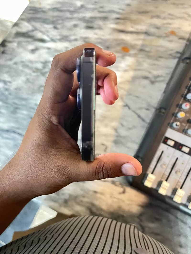 Apple iPhone 14 Pro Max 7