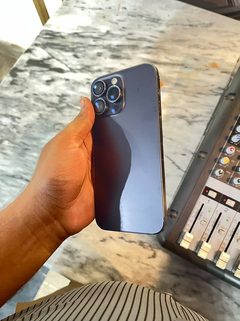 Apple iPhone 14 Pro Max 13
