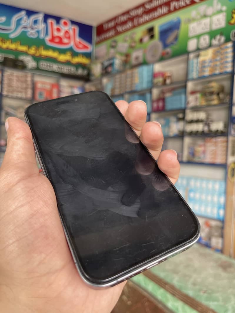 Apple iPhone 14 Pro 2