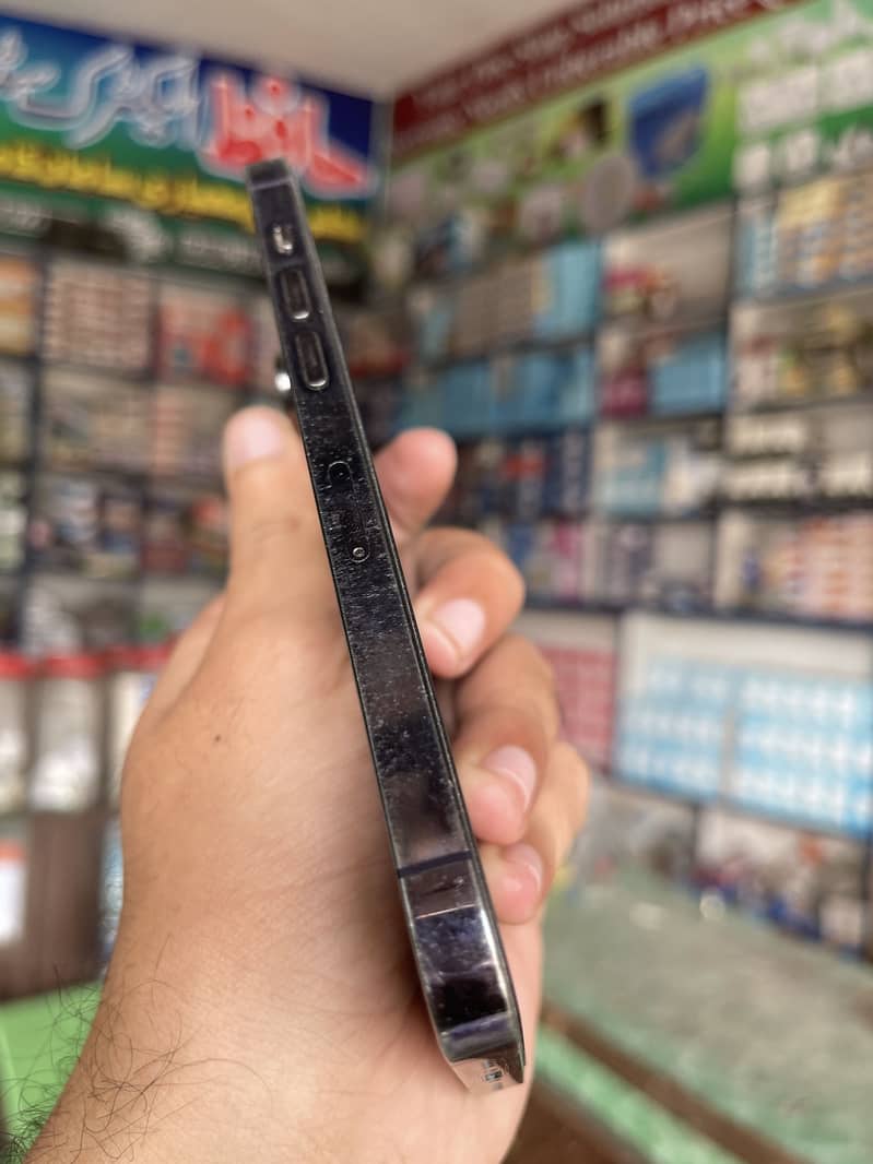 Apple iPhone 14 Pro 4