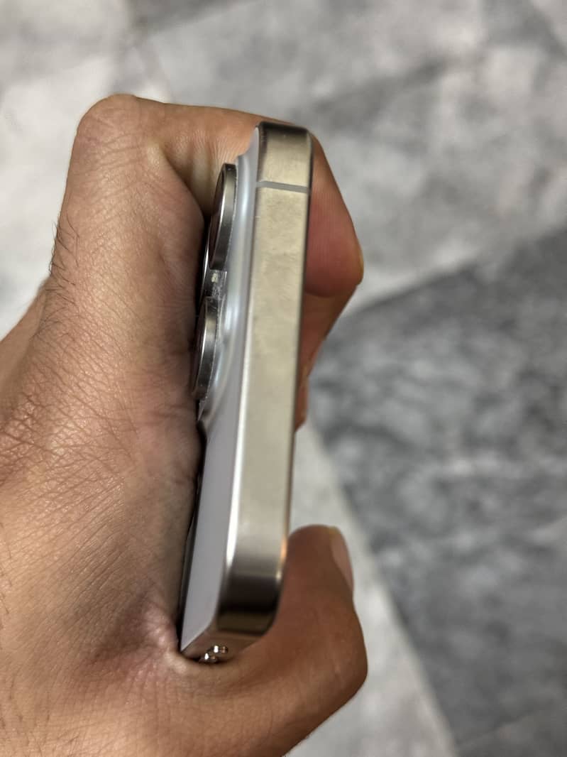 Iphone 15 pro max 2