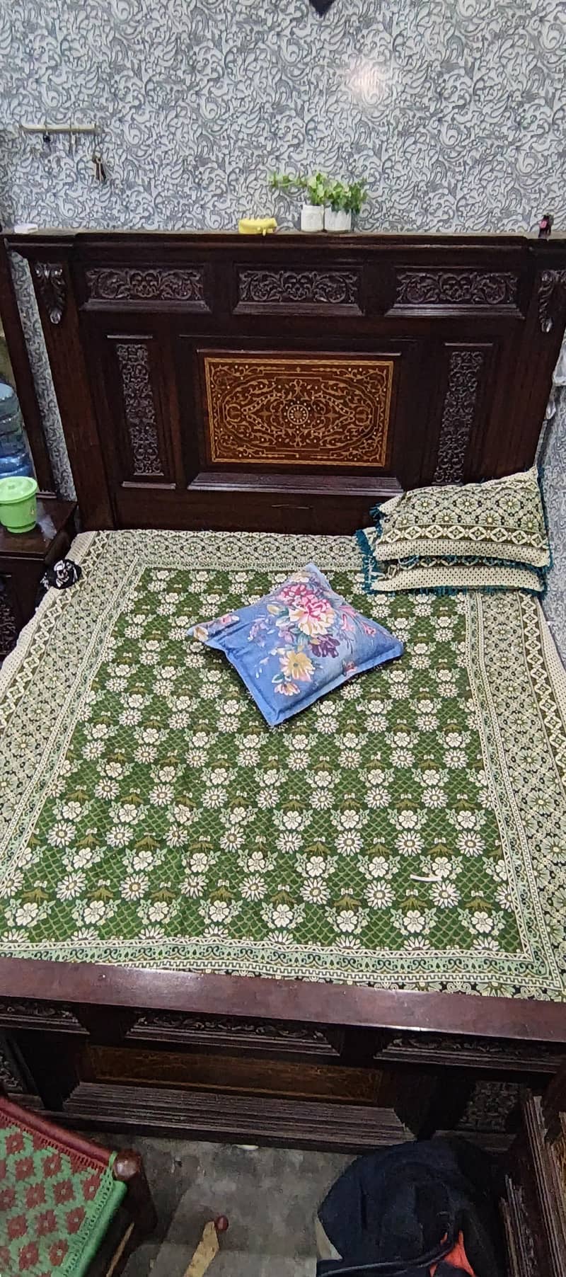 bed side table. showcase. dressing 0