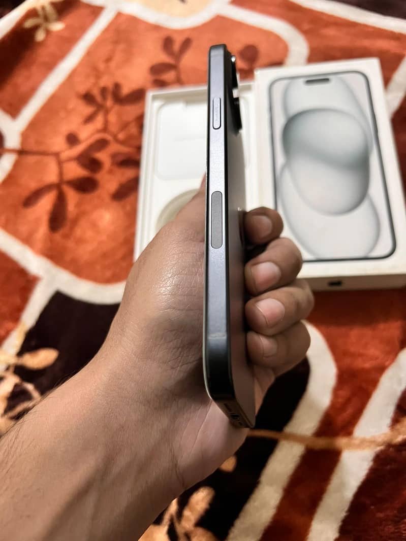 iPhone 15 Plus 128GB 1
