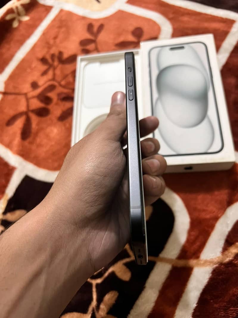 iPhone 15 Plus 128GB 2