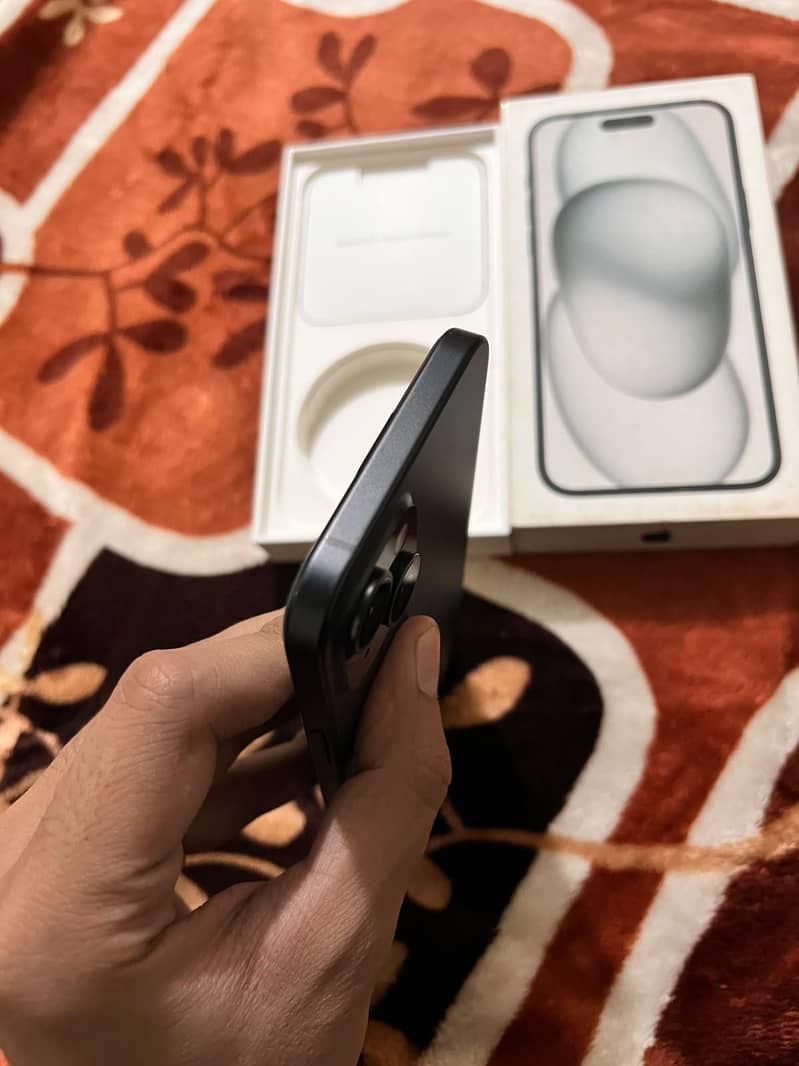 iPhone 15 Plus 128GB 5