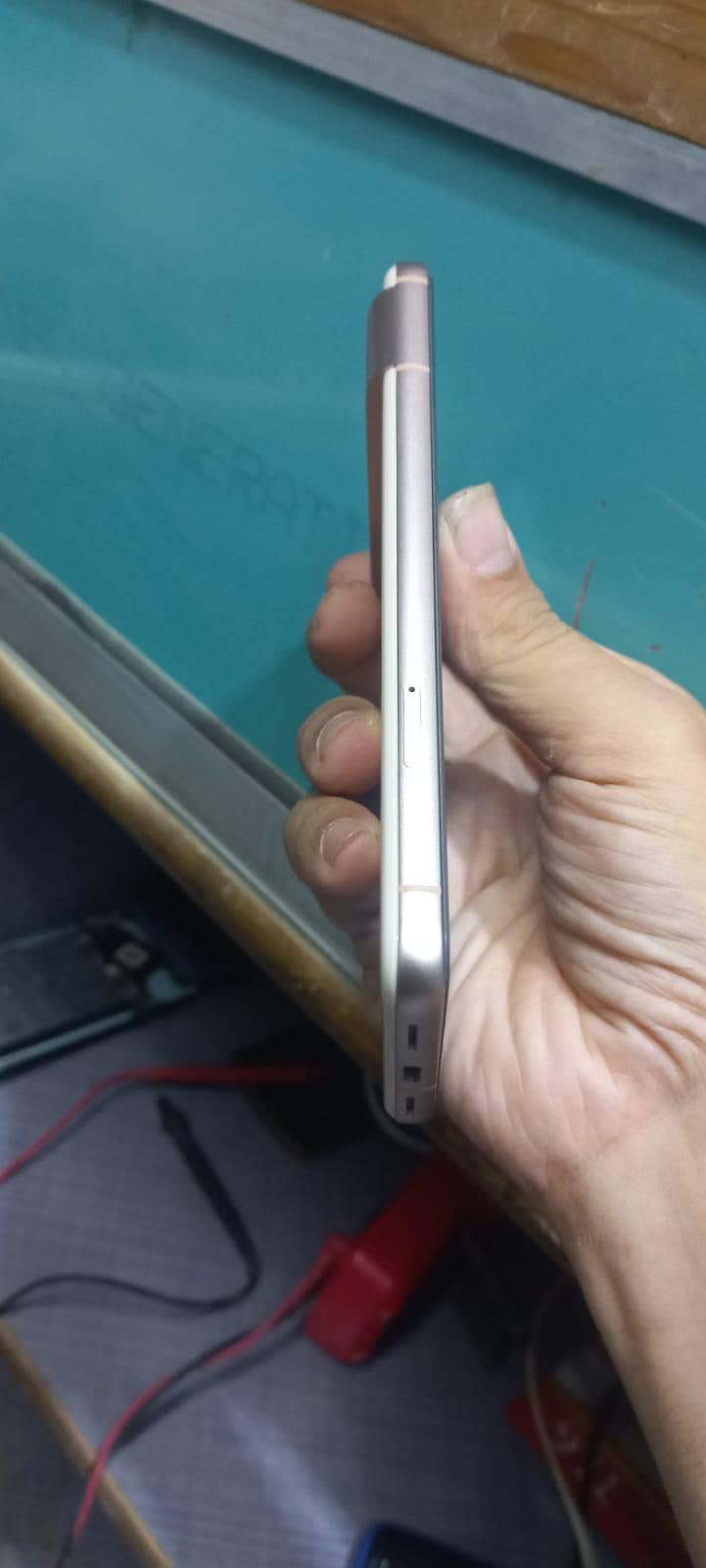 Google Pixel 8 4
