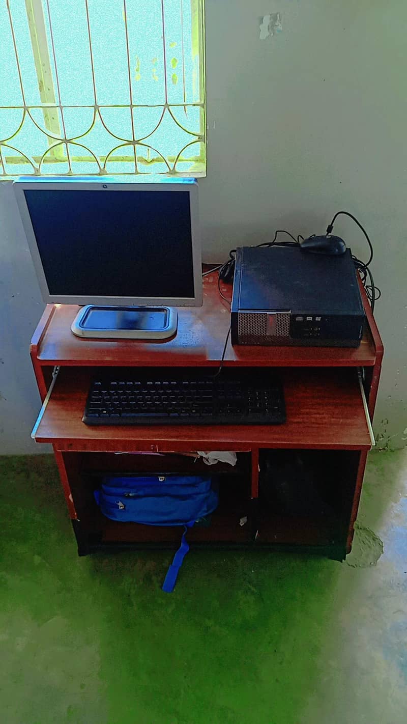 computer table and chairs 1