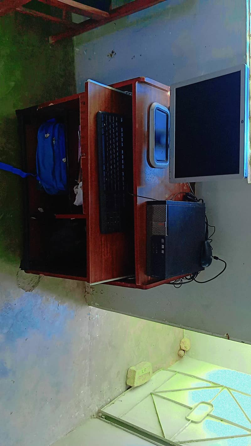 computer table and chairs 4