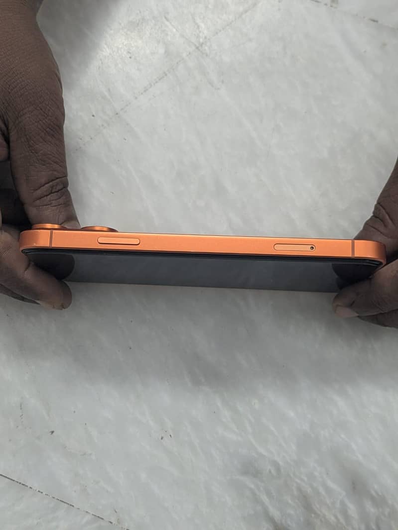 Apple iPhone XR 4