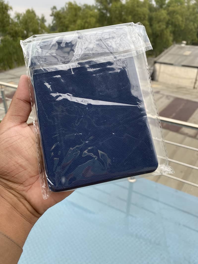 Kindle 11 generation basic flip cover 2
