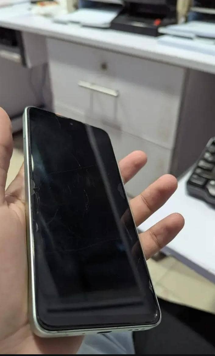 OPPO A5 Pro 4