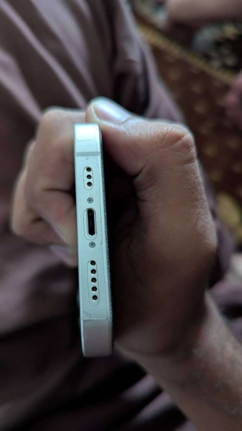 Apple iPhone 14 2