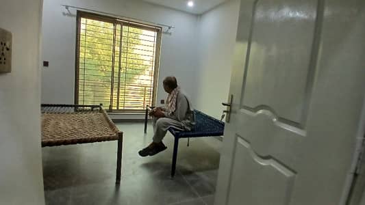 1 Bed 2nd Floor Flat For Rent Wapda Town ph2 Multan