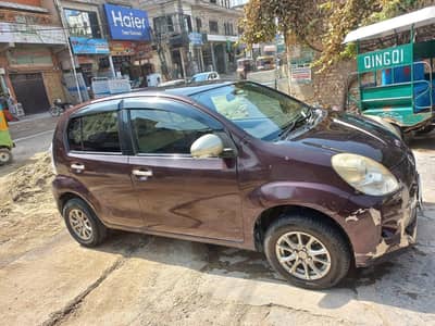 Toyota Passo hana 2010 import 2014 wine red