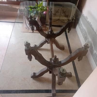 6 seater dinning table with heavy glass