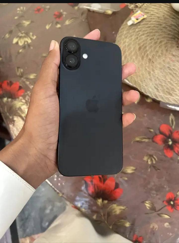 Apple iPhone 16 Plus 5