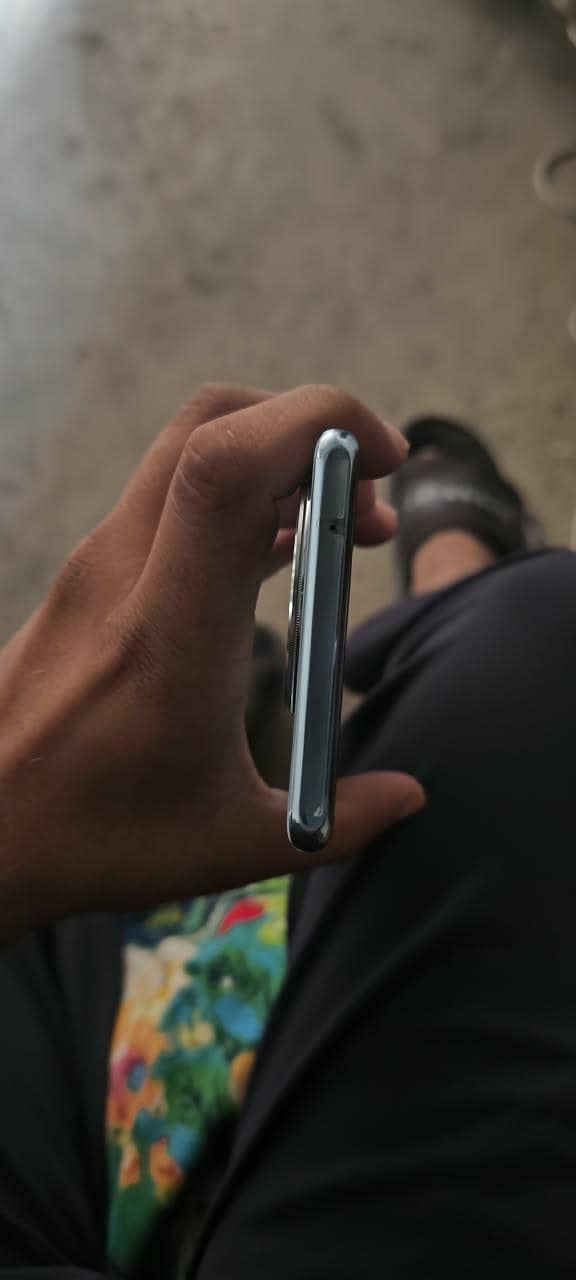 Vivo V30e 0