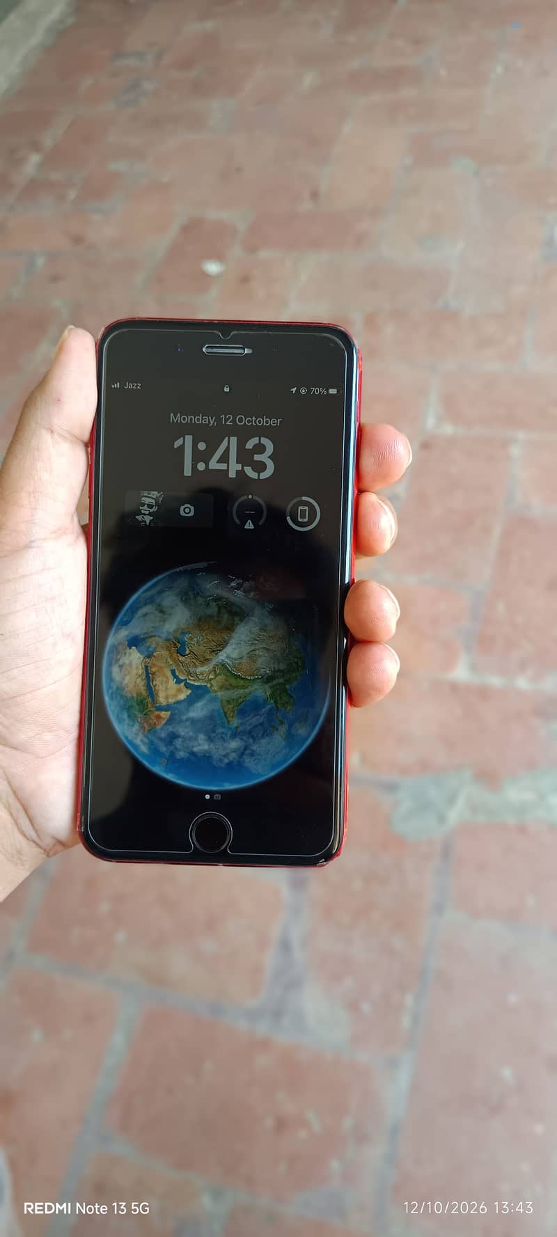 Apple iPhone 8 Plus 1