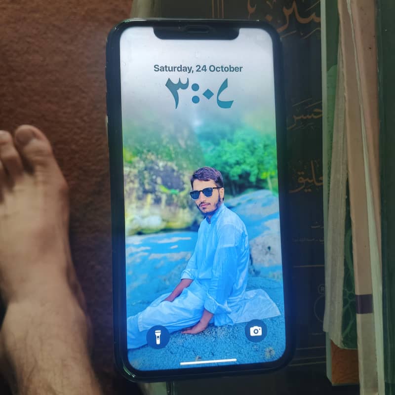 Apple iPhone XR 0