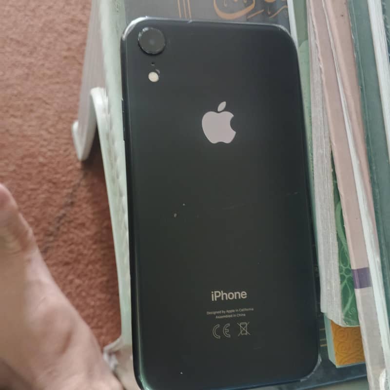 Apple iPhone XR 1
