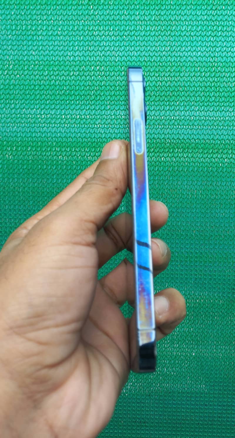 Apple iPhone 12 Pro 2