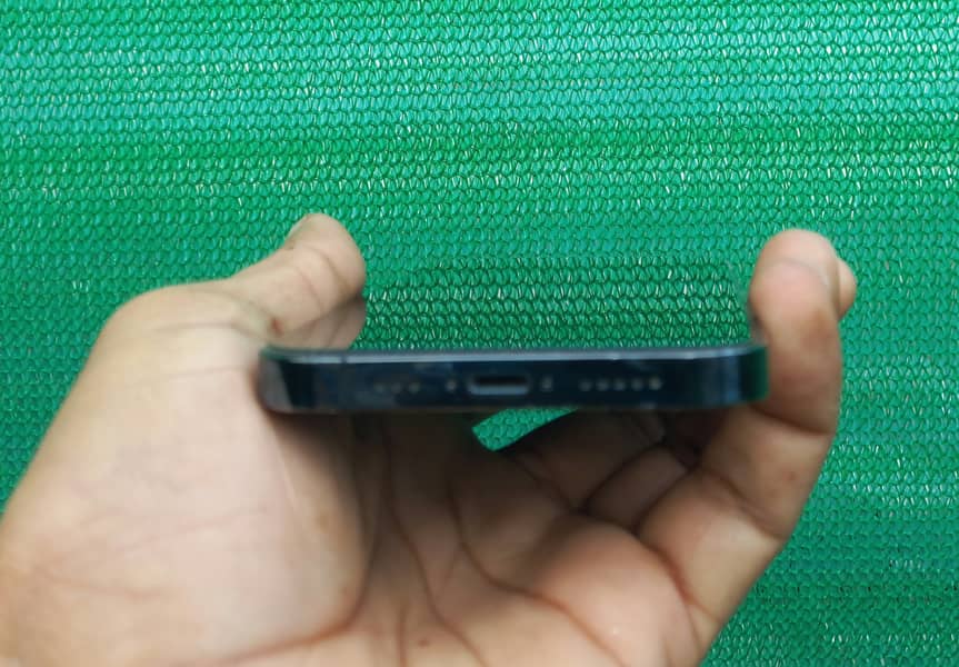 Apple iPhone 12 Pro 3