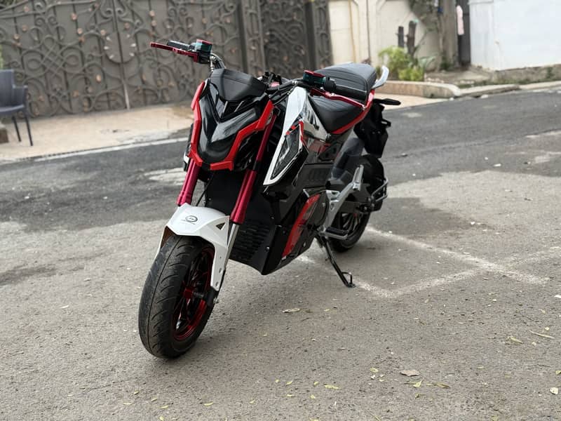E turbo thunderbolt 8