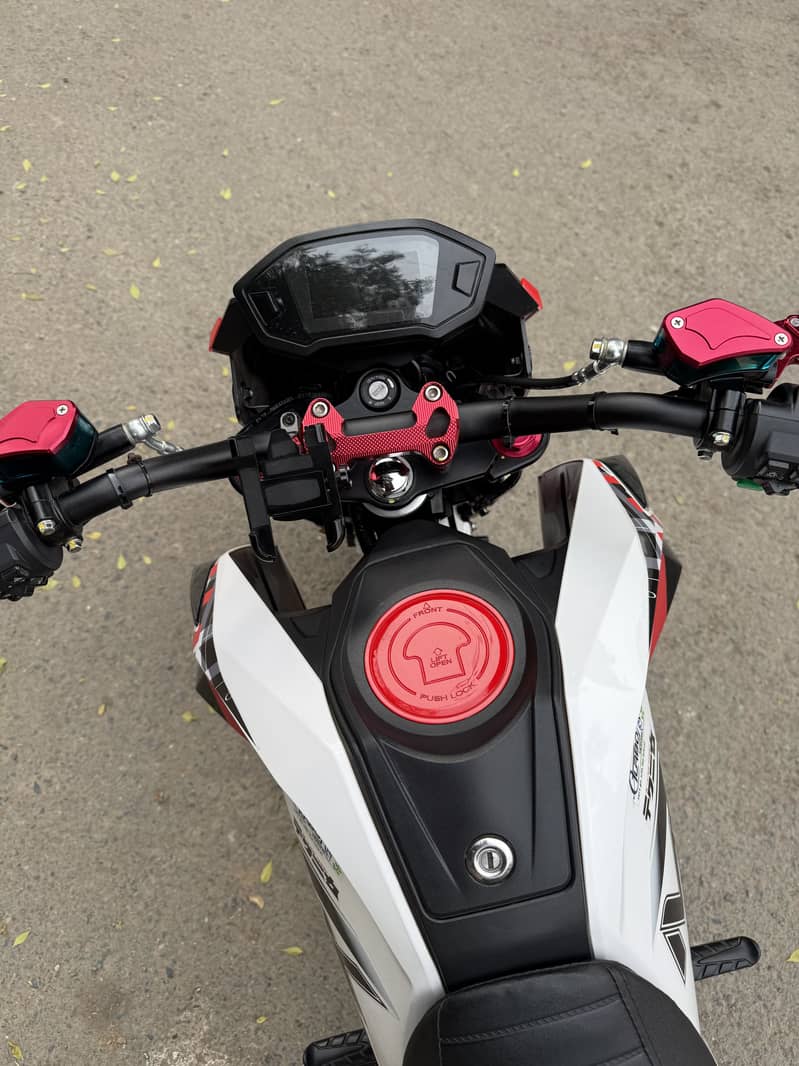 E turbo thunderbolt 11