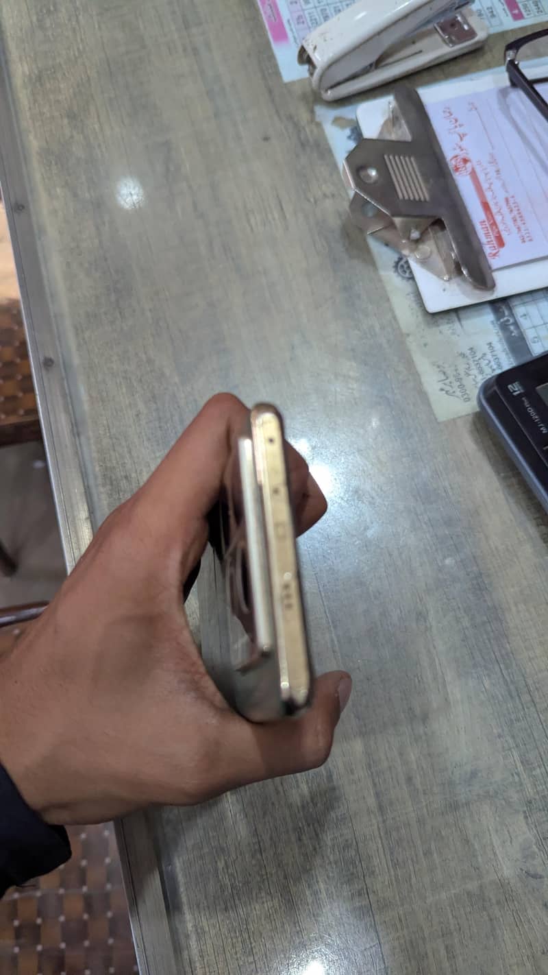 Infinix Note 40 Pro 5