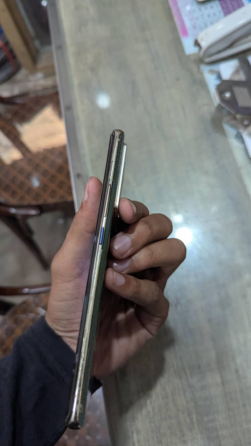 Infinix Note 40 Pro 6