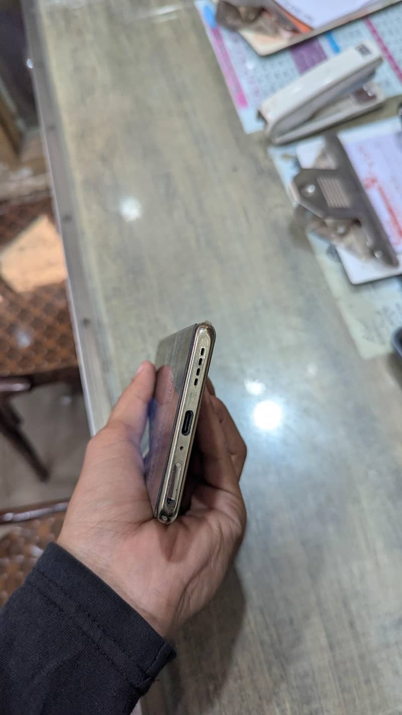Infinix Note 40 Pro 7
