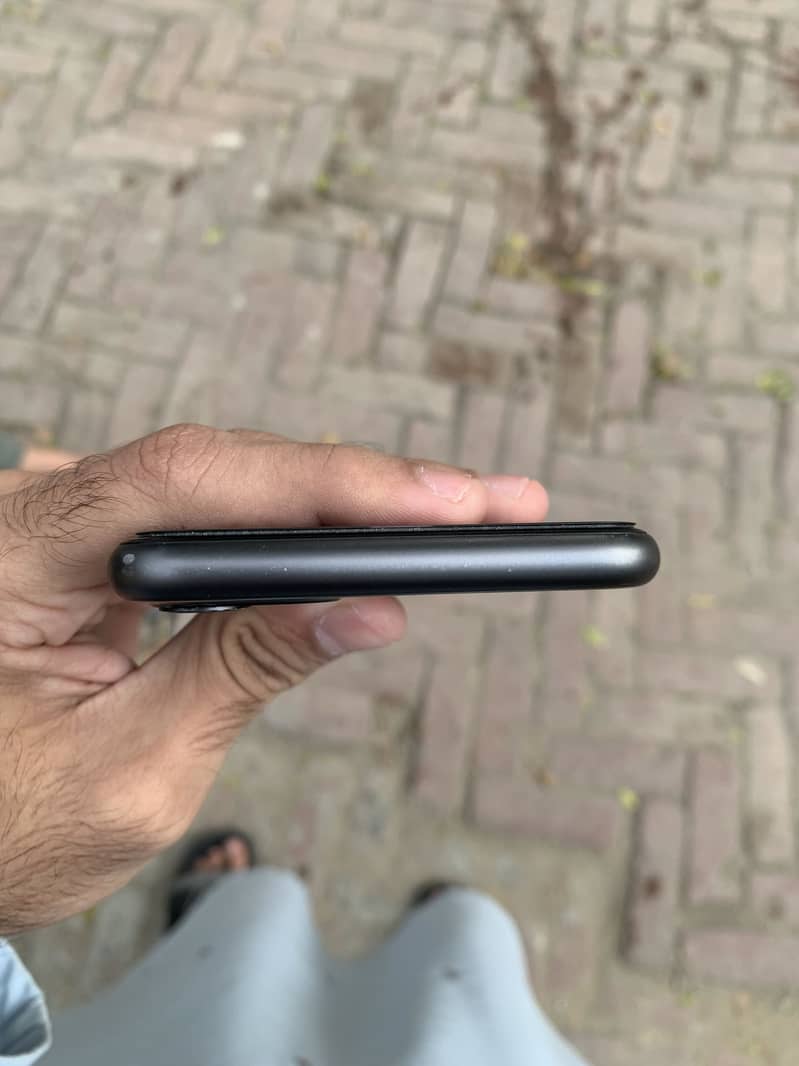 Apple iPhone 11 1